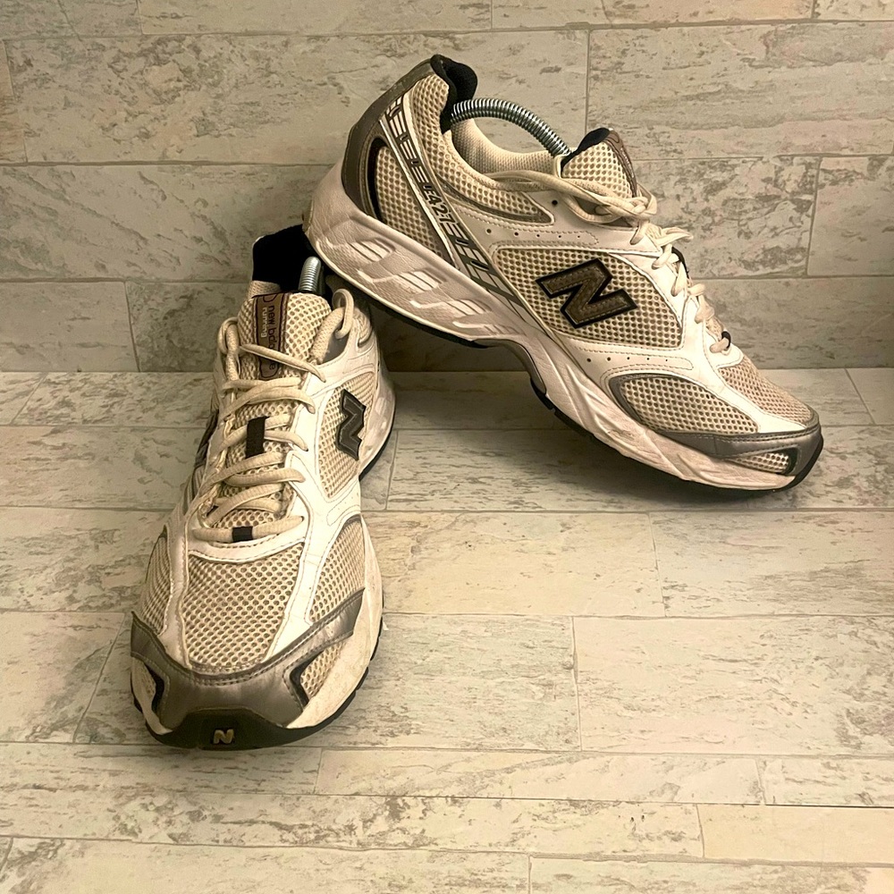 New balance mens size 11, pre owned